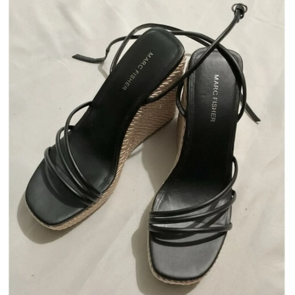 Women's Marc Fisher Mfzeki Black and Tan Wedge Sandals